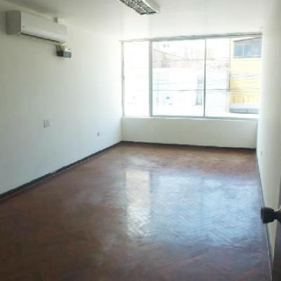 ALQUILER DE CASA DE 2 PISOS EN LOS SAUCES - SANTA VICTORIA